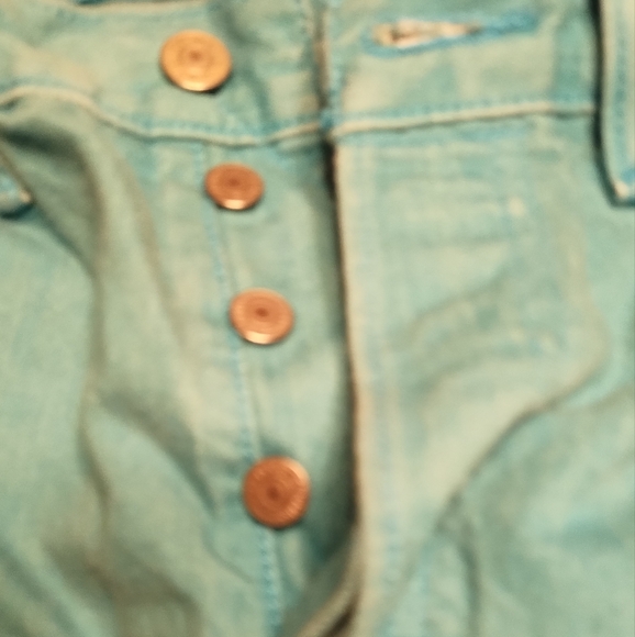 Levis - Picture 2 of 3